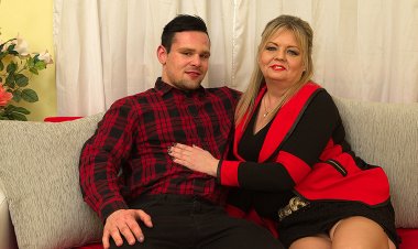 Hairy mature BBW fooling around with her toy boy