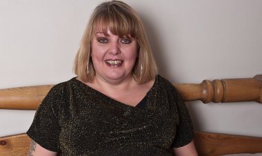 British Lady Shows Her Naughty Side