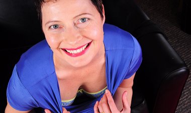 Naughty Shaved American Mom Playing With Herself