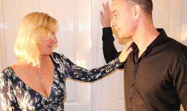 British Housewife Fucking The Guy Next Door