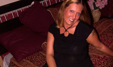 Horny Housewife Munching On Cock And Cum