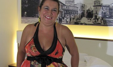 Mature Paola Loves Playing Alone