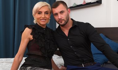 Hot MILF Blowing Her Stud and Gets Fucked Hard