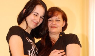 Horny Babe Doing Her Way Older Girlfriend