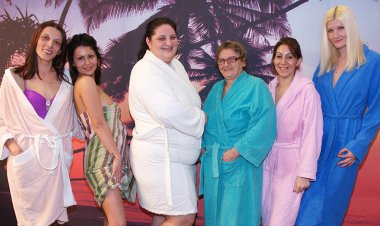 Take A Look At An All Femal Mature Sauna