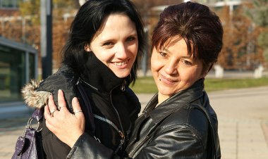 Hot Babe Doing A Naughty Mature Lesbian