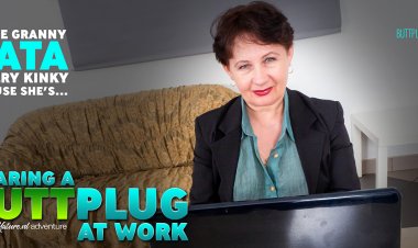 Granny Nata is wearing a buttplug at the office