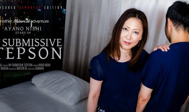 Japanese MILF fucking her submissive stepson