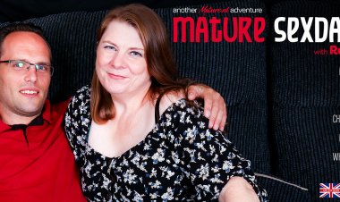 Big breasted mature Rachel goes all the way on her mature sexdate