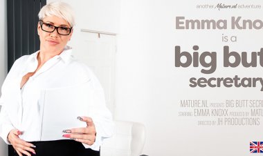 Big breasted secretary shows off her bootylicious body