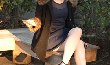 Naughty mature lady with high heels and pantyhose playing with herself