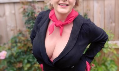 Big breasted Camilla Creampie fucks and sucks hard