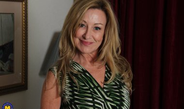 Horny American housewife playing with herself