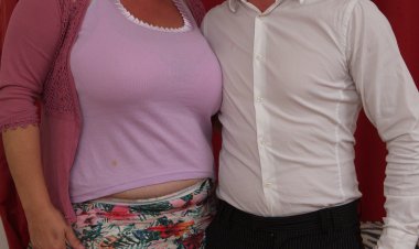 Big breasted curvy mature lady doing her younger lover