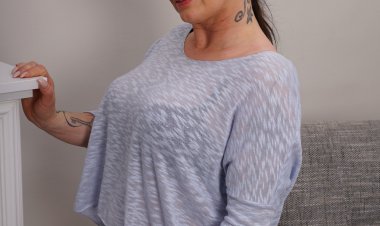 This housewife goes interracial