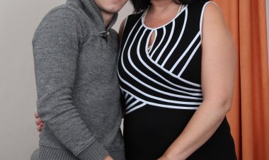 Chubby mature lady doing her horny toyboy