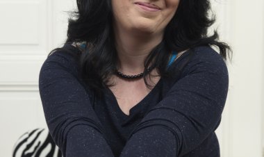 Horny mature lady getting ready to play