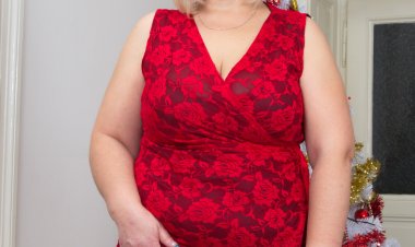 Christmas comes early with this horny mature BBW