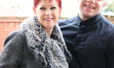 Horny mature slut invites her younger neighbor for steamy rough sex