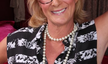 Hot And steamy American housewife feeling naughty