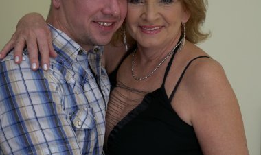 Hairy mature lady doing her toy boy