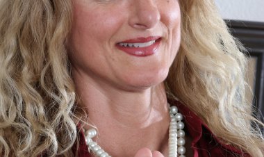 American housewife getting wet by herself