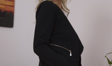 Hot steamy housewife playing alone