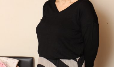 Horny British mature lady getting wet and wild