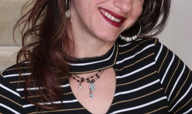 Horny American housewife playing on the staircase