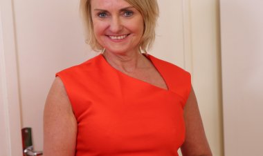 This naughty mature slut loves to ride a big hard cock