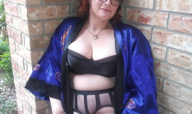 Naughty American mature lady playing with her wet pussy