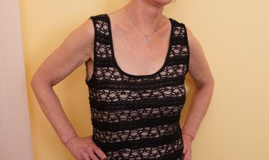 Naughty mature lady having fun with her younger lover