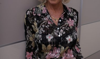 Naughty British housewife Molly Maracas getting naughty with her lover