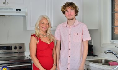 Mature Nympho getting some afternoon delight from her toy boy