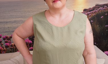 Big mama having fun with her younger lover