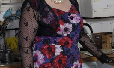 Chubby British mature lady playing with herself