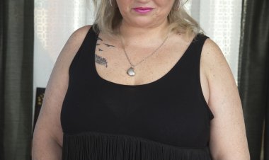 Hot fat lady in action