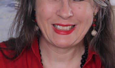 Naughty American mature lady getting wet and wild