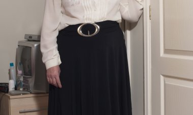 Big mature lady from England goes bananas