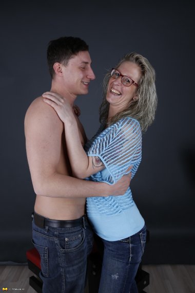 This German housewife loves to play around with her lover