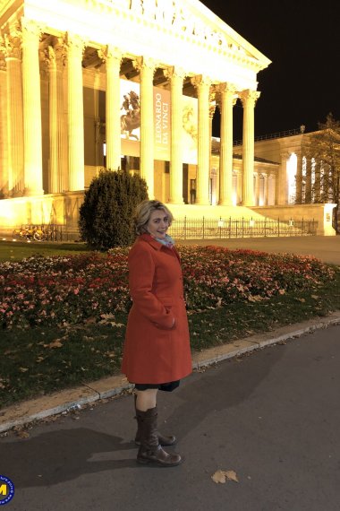 Naughty Camilla has a special date with her lover