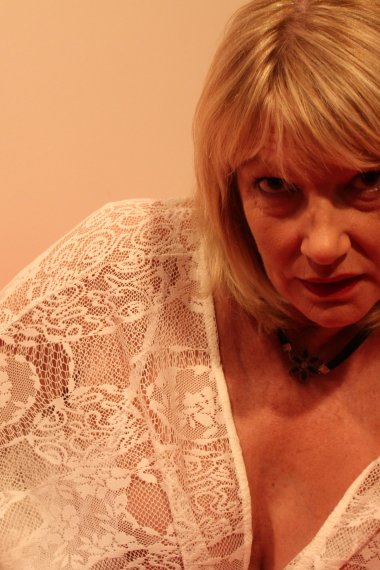 Naughty mature Amy fooling around with her lover