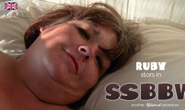 SSBBW Ruby plays in bed with her huge saggy tits and fat pussy!