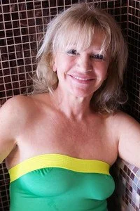 Claudia S.
