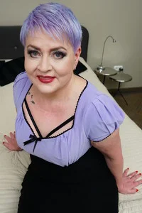 Candy Cummings (EU)